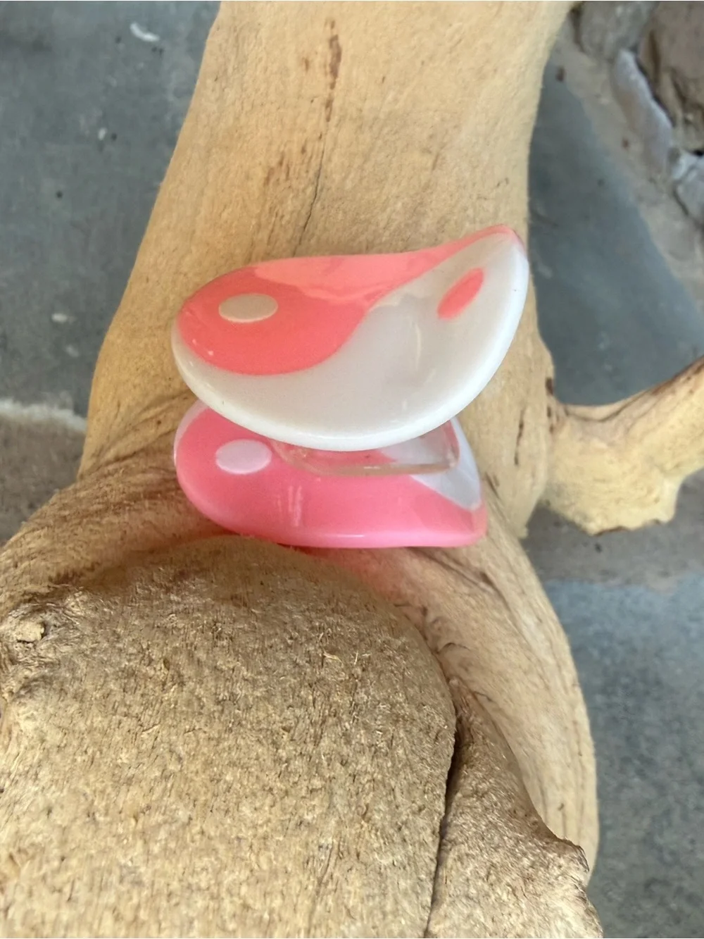 New🌟Free People-Yin Yang Pink & White Hair Clip
